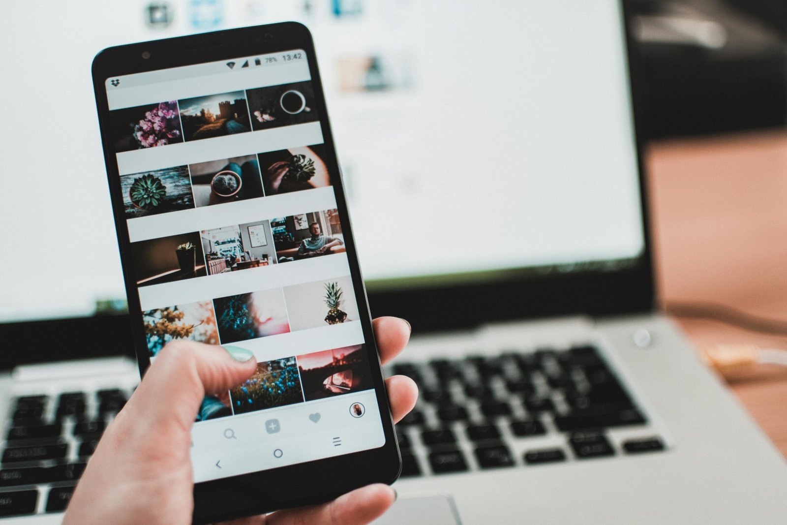 Read more about the article Affiliate Marketing Platform Powerhouse: Is Threads vs. X Better?
